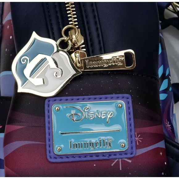 ✅✅ RARE Loungefly Disney Cinderella Coach Castle Mini Backpack Purse NIP Bag - Picture 7 of 12
